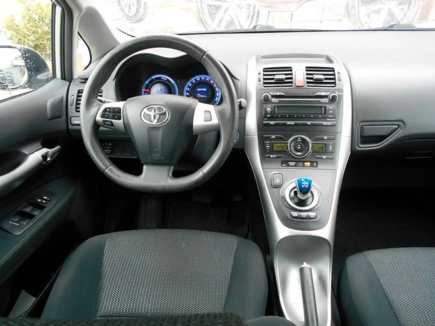 Toyota Auris 1.8 Hybrid Life Start-Stop/KLIMA Plateado - 2