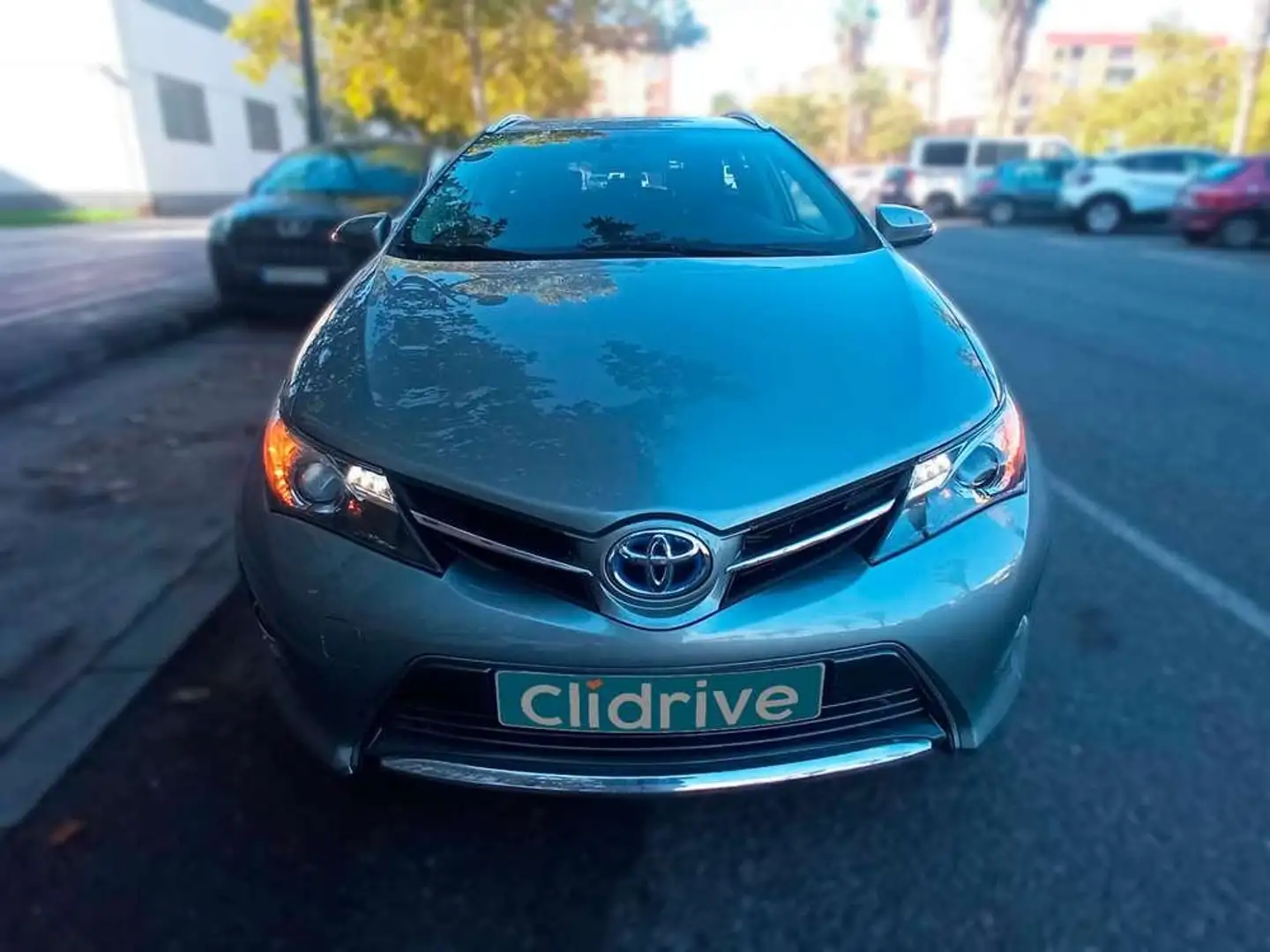 Toyota Auris Hybrid Advance Touring Sports Gris - 2