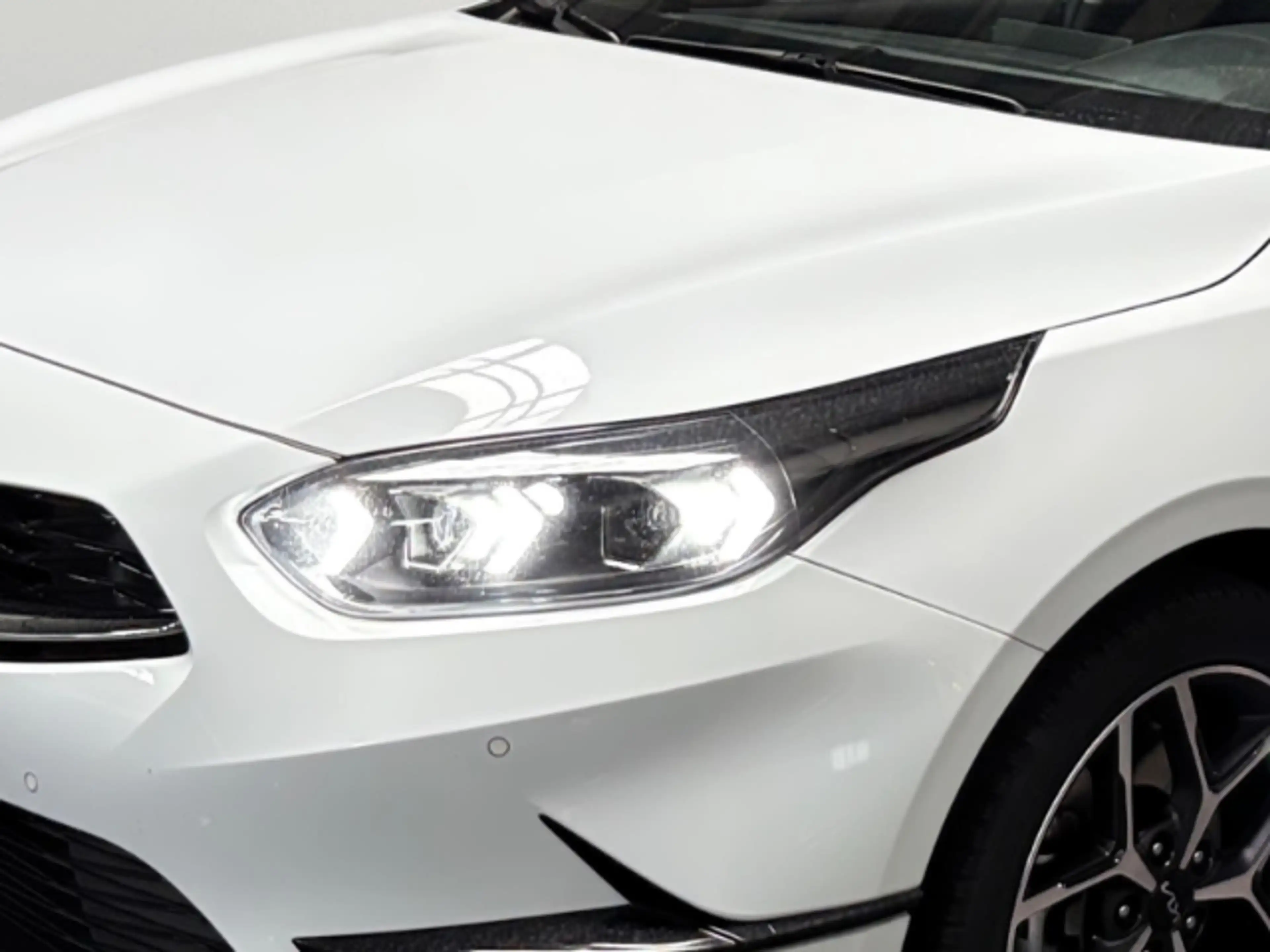 Kia Ceed SW / cee'd SW Sportswagon Edition 1.5 T-GDI Ultimate Navi+Sitzhe — photo 5