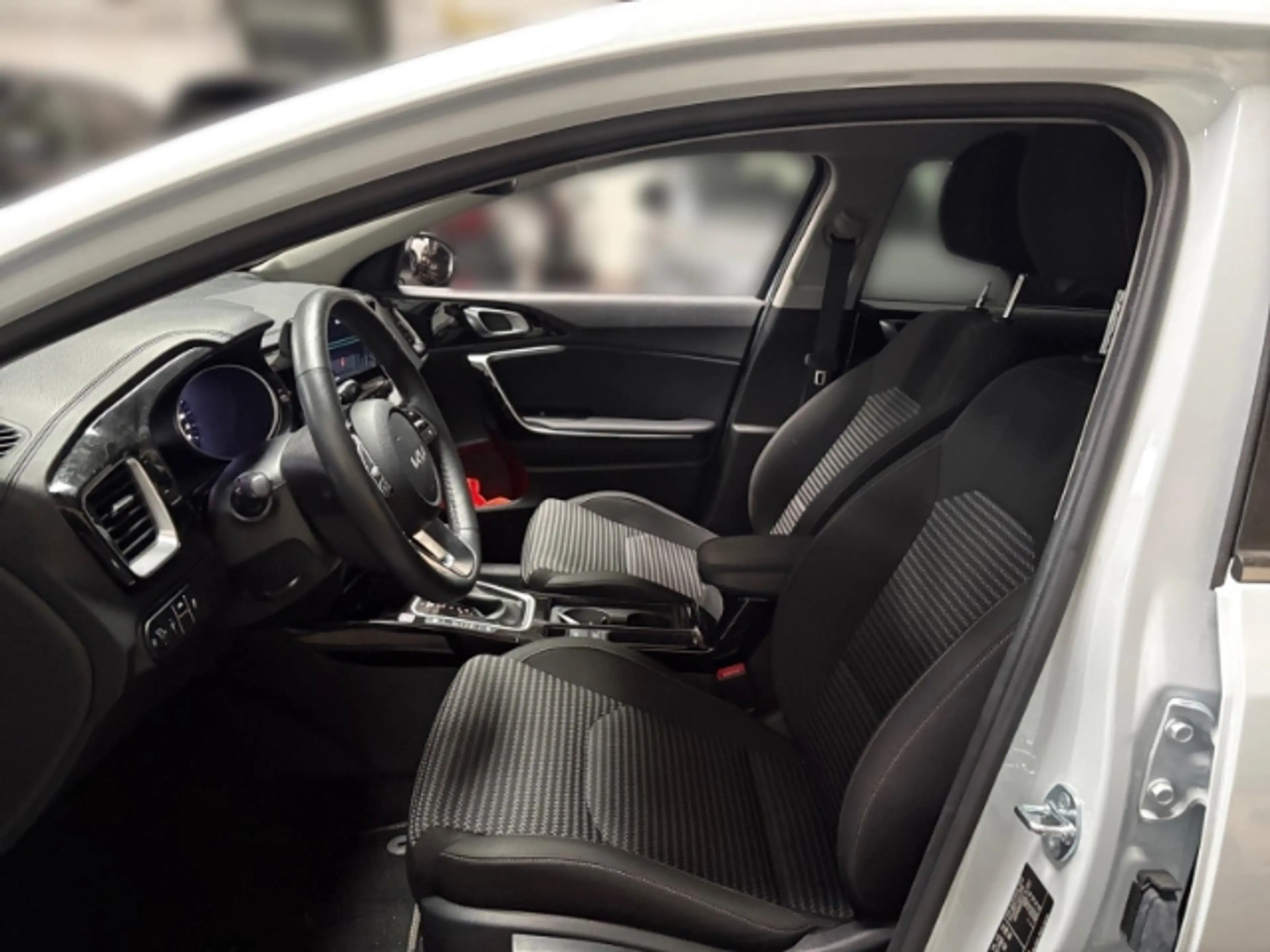 Kia Ceed SW / cee'd SW Sportswagon Edition 1.5 T-GDI Ultimate Navi+Sitzhe — photo 7