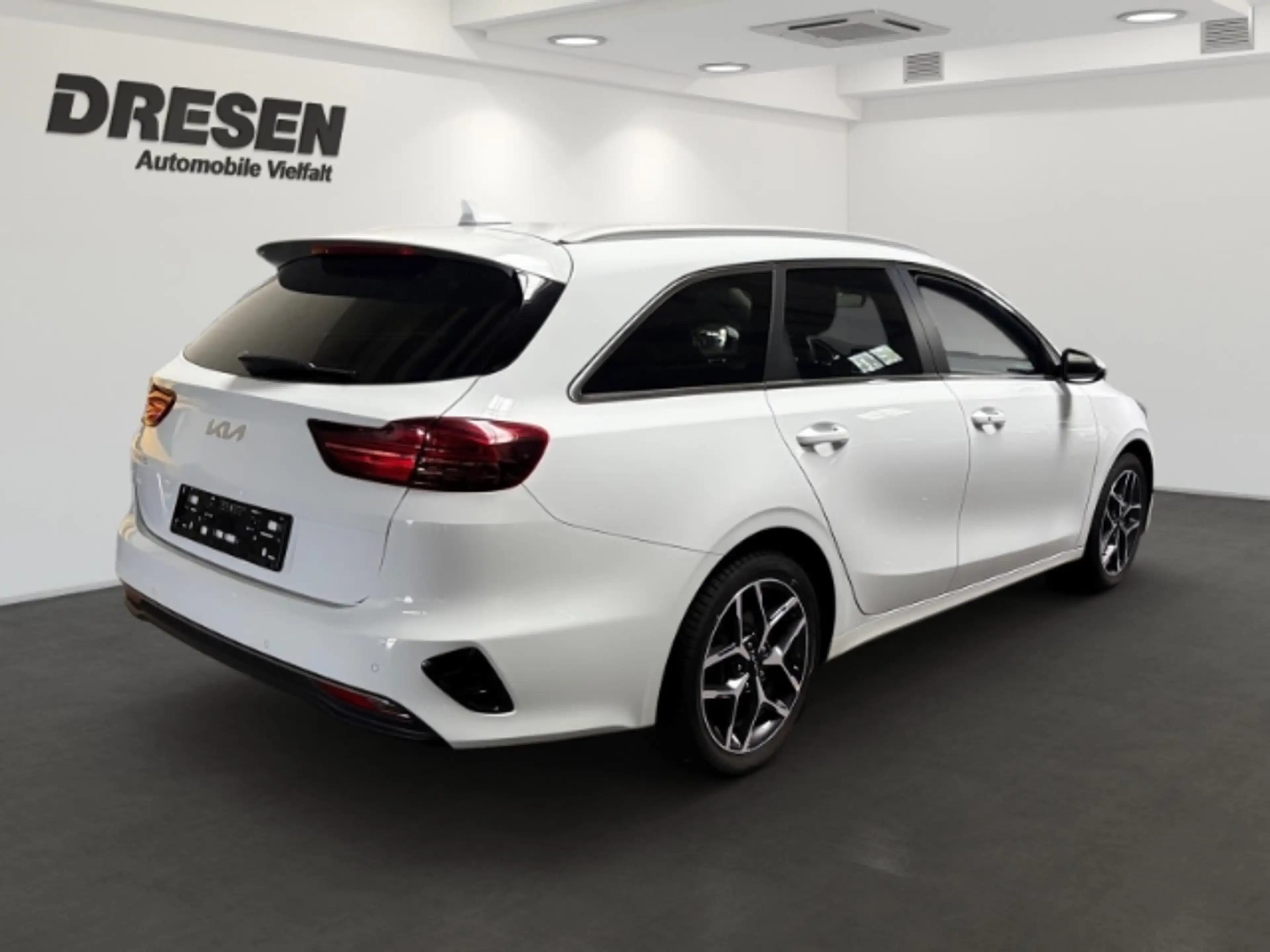 Kia Ceed SW / cee'd SW Sportswagon Edition 1.5 T-GDI Ultimate Navi+Sitzhe — photo 3