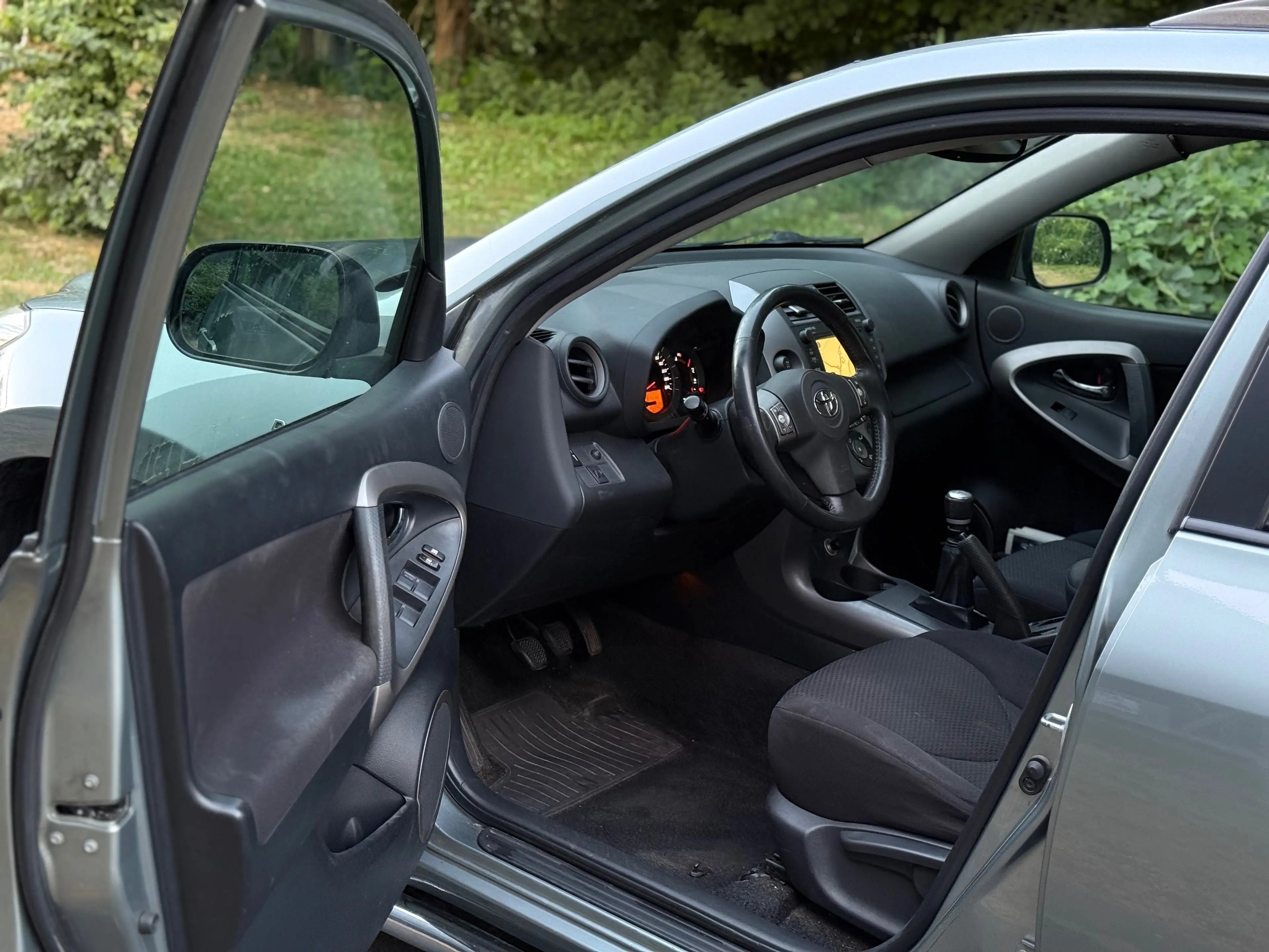 Toyota RAV 4 2.2 Turbo D4D 16v VIP // 1er Pro — photo 7