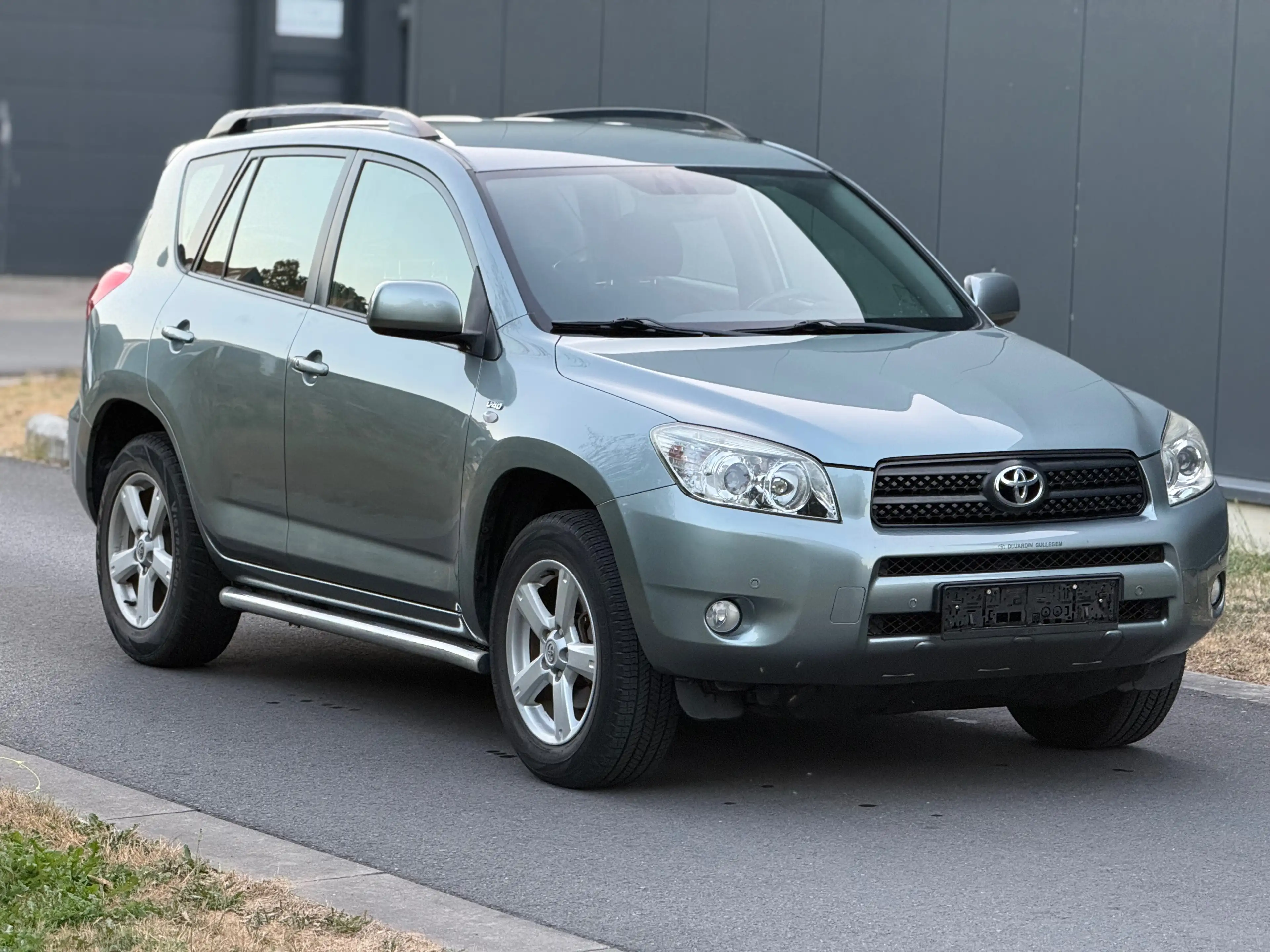 Toyota RAV 4 2.2 Turbo D4D 16v VIP // 1er Pro