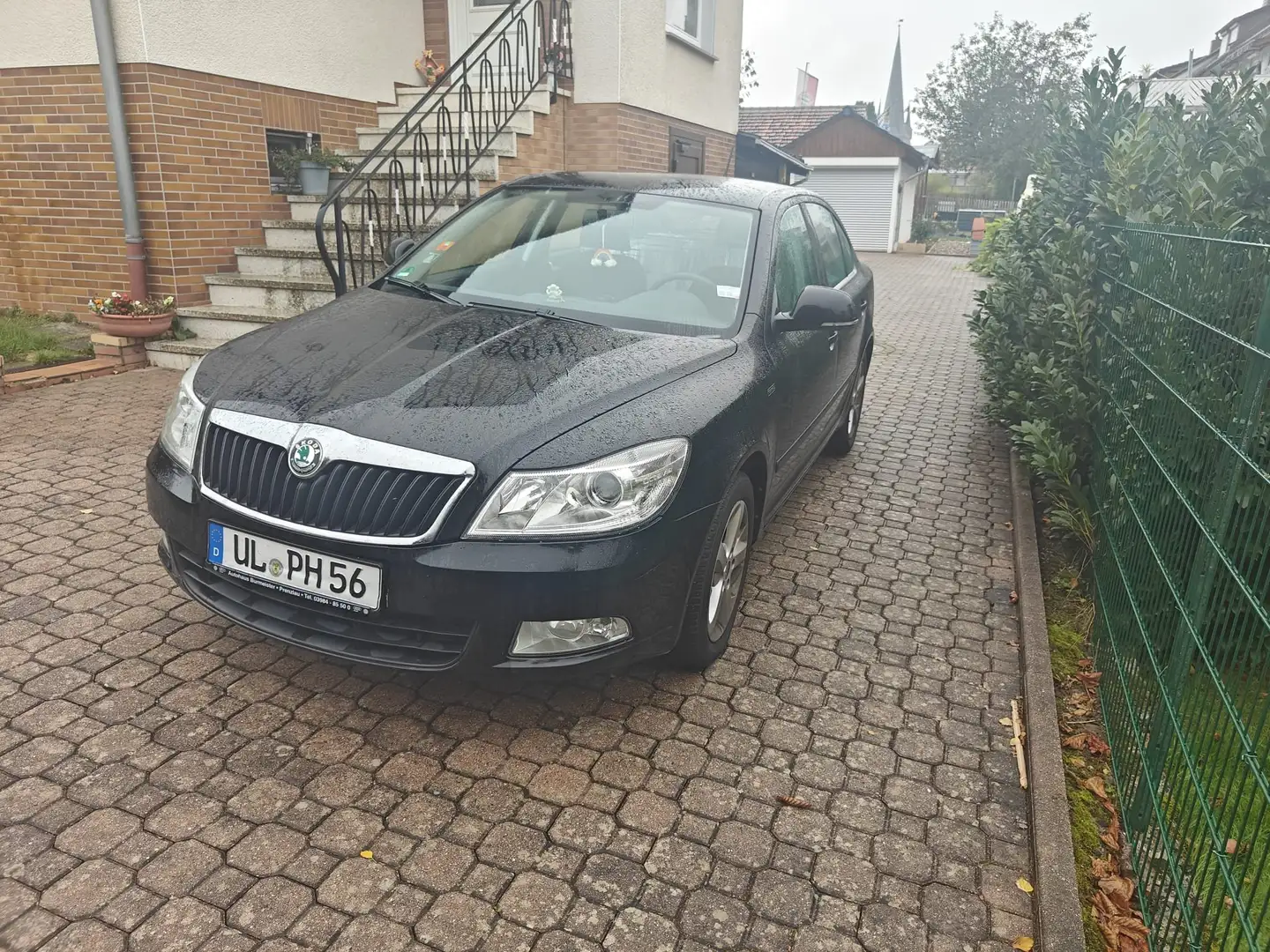 Skoda Octavia Octavia 1.2 TSI DSG FAMILY Schwarz - 2