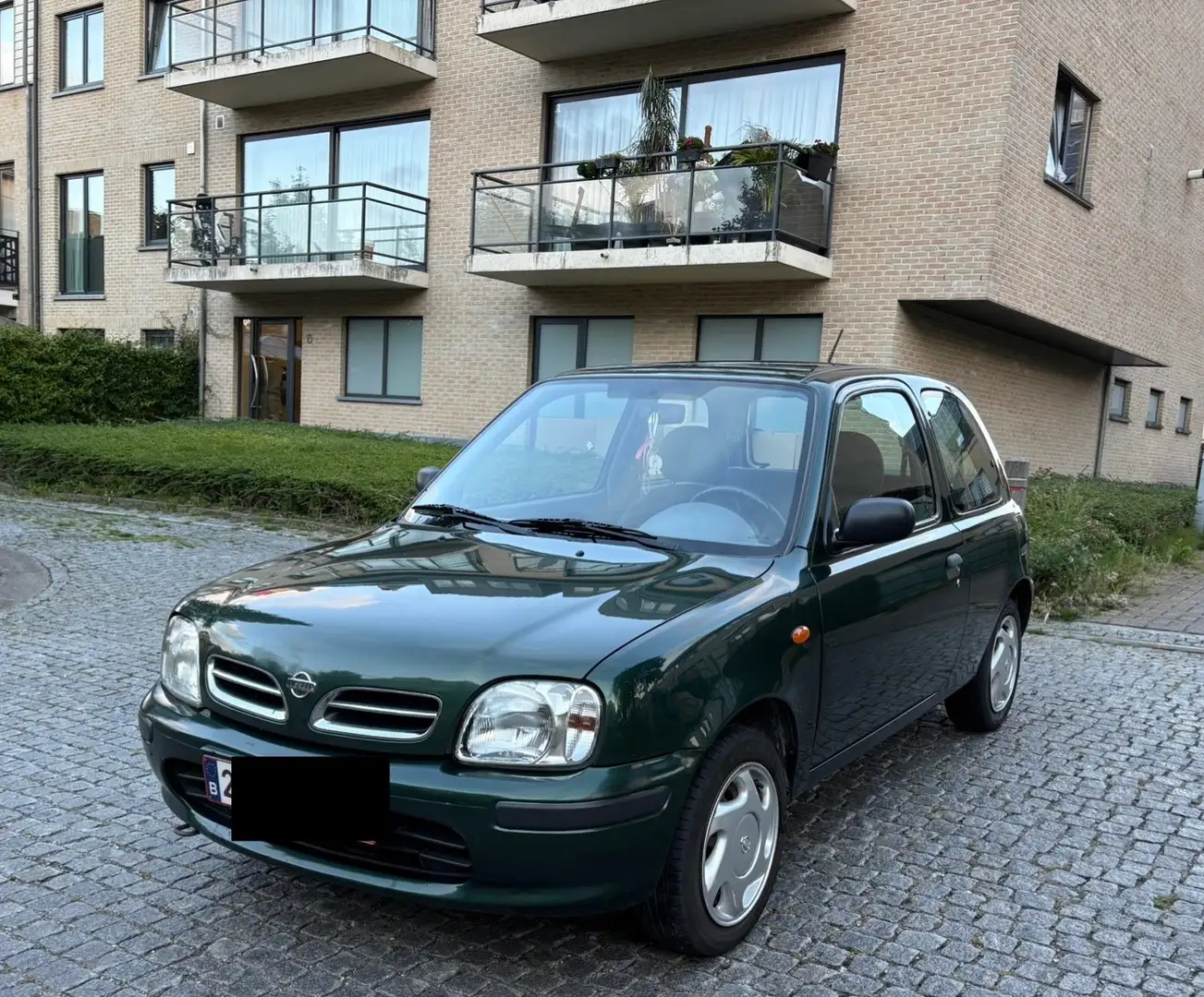 Nissan Micra 1.0i avec demande d’immatriculation Vert - 1