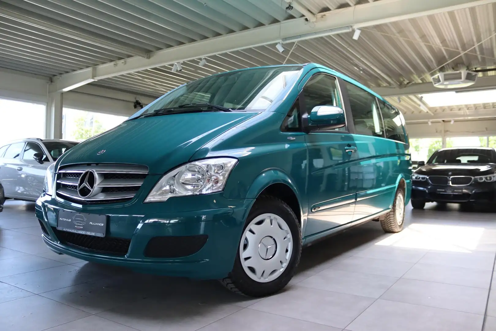 Mercedes-Benz Viano 2.2 CDI Trend extralang 120 kW (163 PS), Autom.... Verde - 1