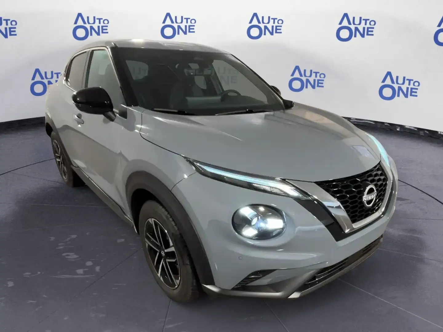 Nissan Juke 1.0 Dig-t 114Cv Auto N-Connecta - autoone.it - 2K* Grigio - 1
