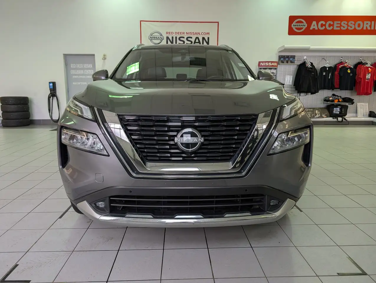 Nissan Rogue снимка Nissan Rogue