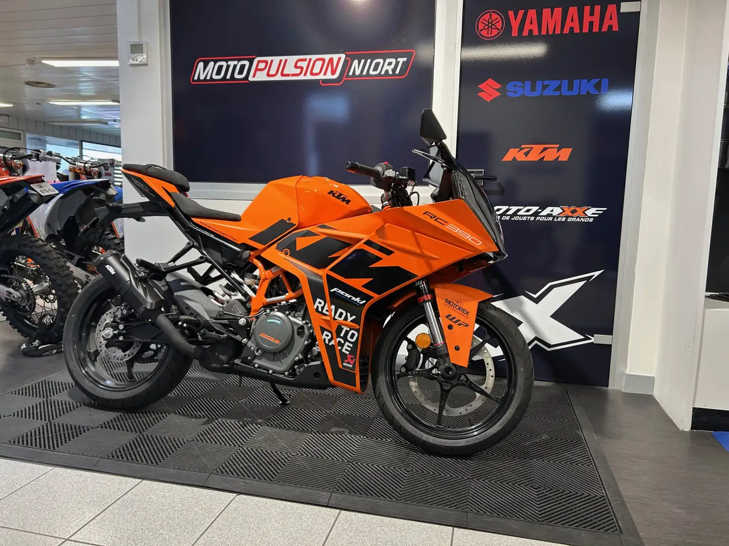 KTM RC 390 Naranja - 1