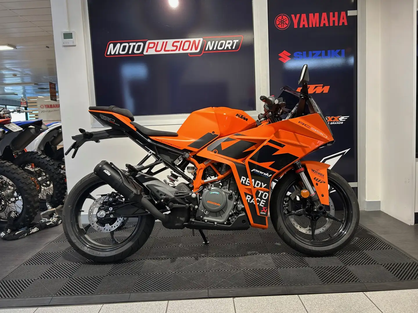 KTM RC 390 Naranja - 2