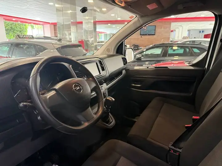 Opel Vivaro 2023, foto 7