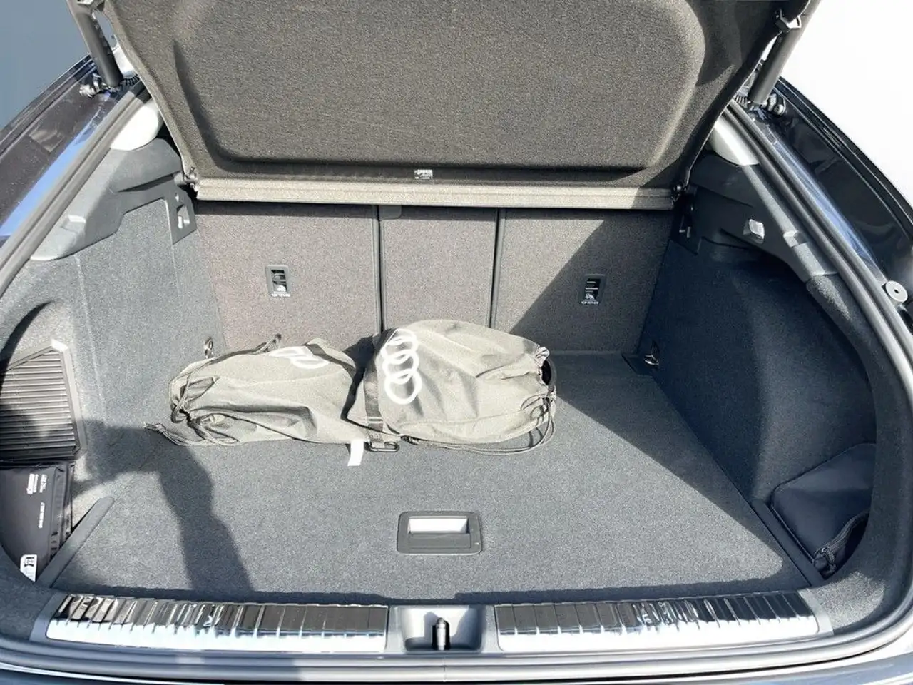 Audi Q3 e-hybrid MATRIX*S-LINE*TECH PLUS* 13