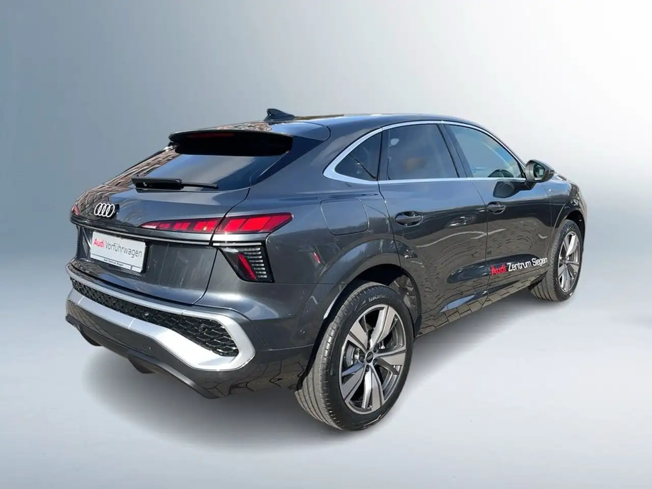 Audi Q3 e-hybrid MATRIX*S-LINE*TECH PLUS* 5