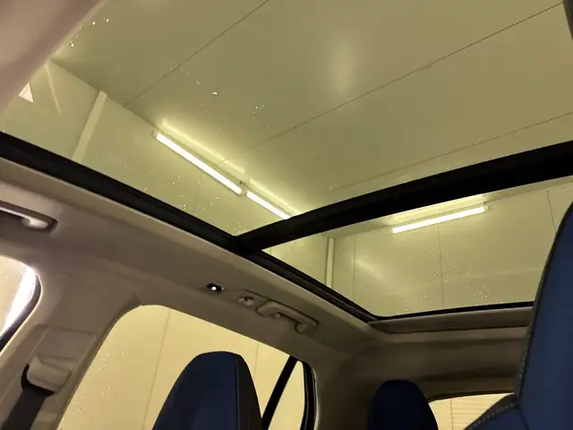 Lynk & Co 01 view 8