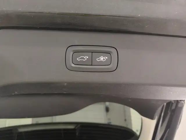 Lynk & Co 01 view 27