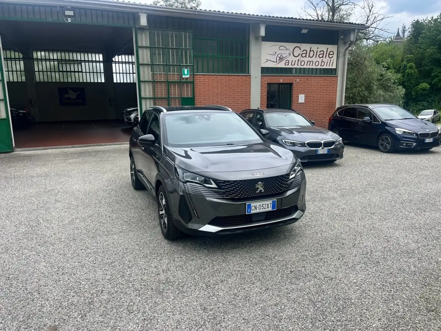 Peugeot 3008 1.5 Bluehdi GT s&s 130cv EAT8 Grijs - 1