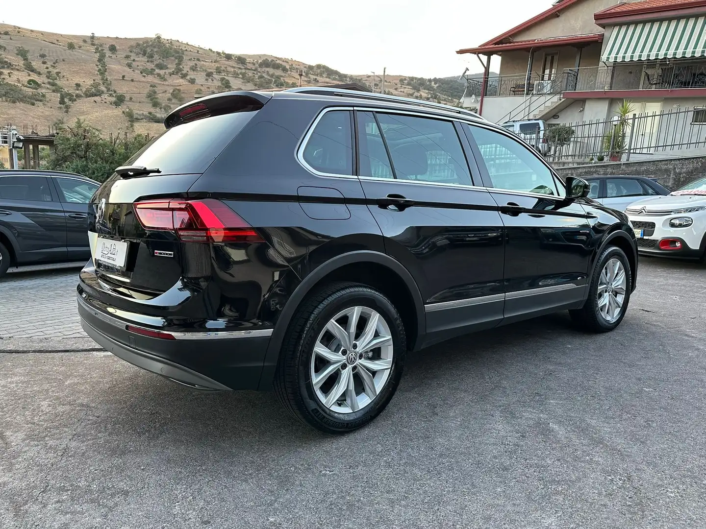 Volkswagen Tiguan Tiguan II 2016 2.0 tdi Executive 4motion 190cv dsg Noir - 2