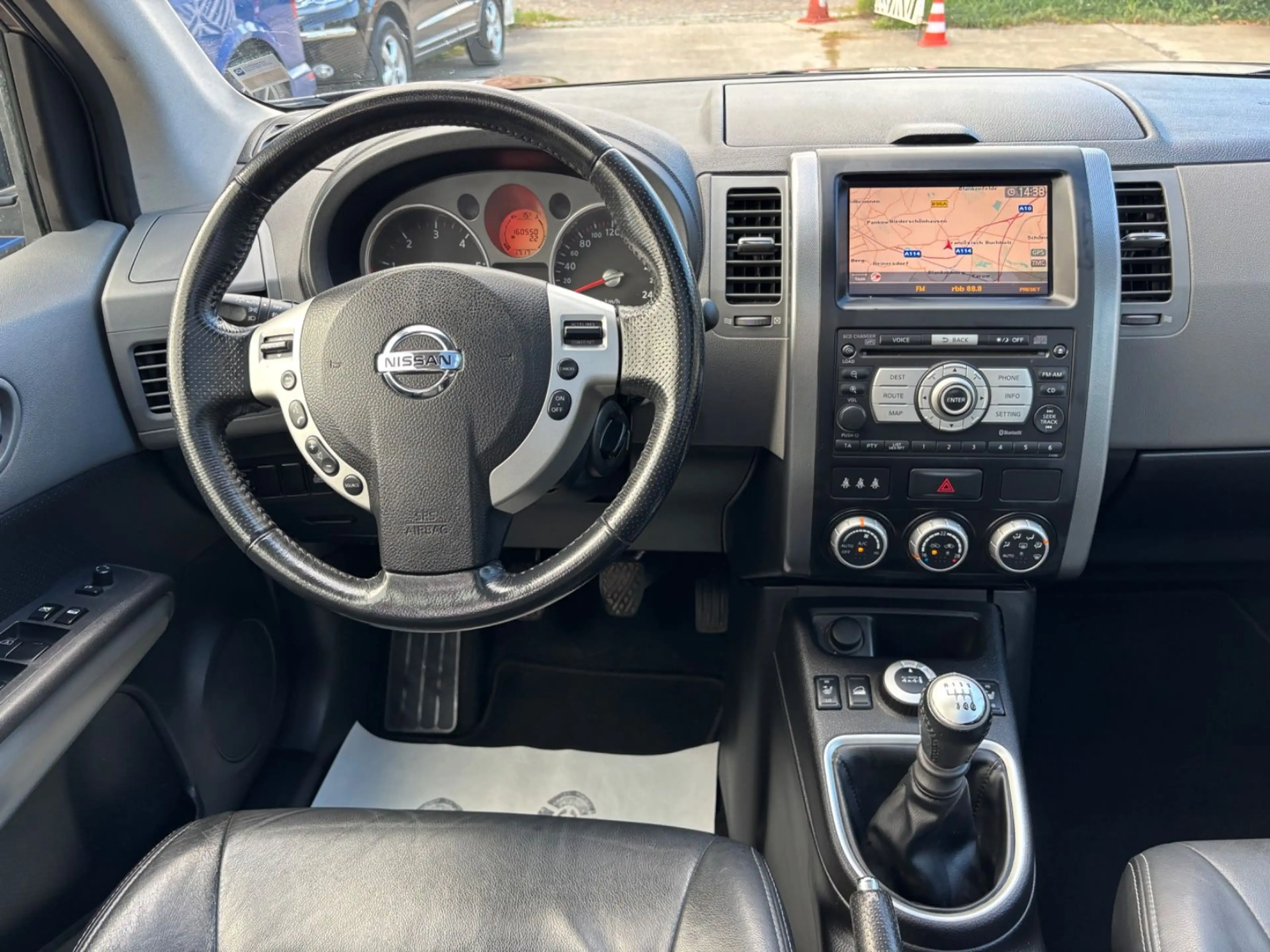 Nissan X-Trail LE 4X4 Klima Leder Navi Panorama SHZ — photo 13