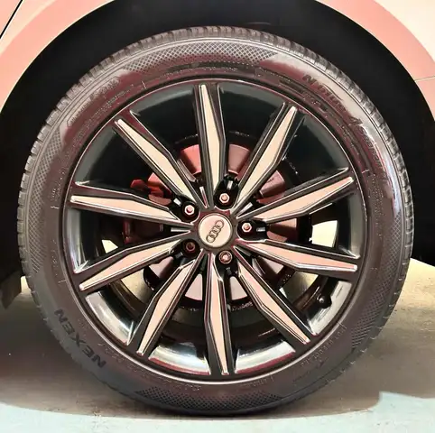 Audi A6 view 19