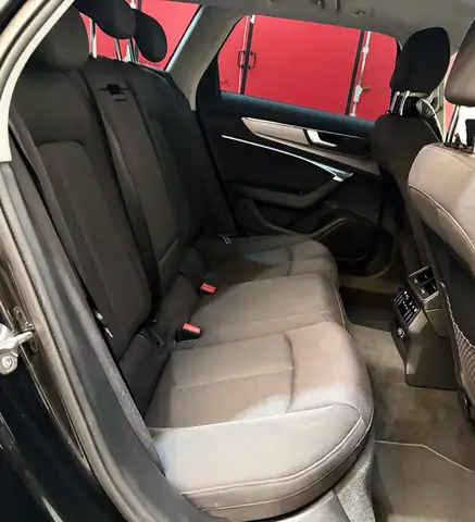 Audi A6 view 16