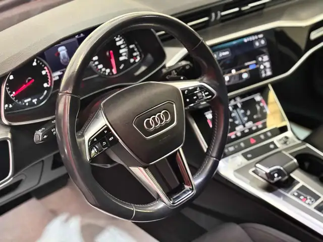 Audi A6 view 10