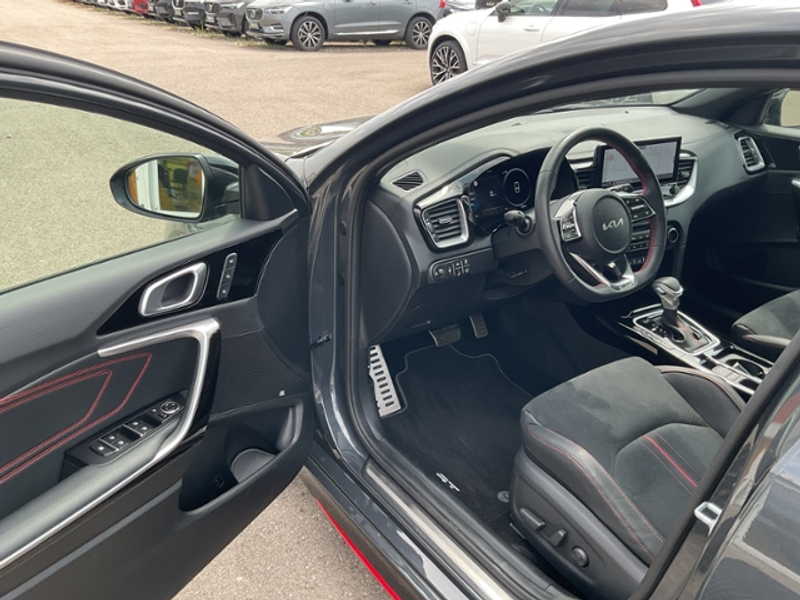 Kia ProCeed / pro_cee'd 1,6 GT ACC BLIS Kamera Navi JCB — photo 15