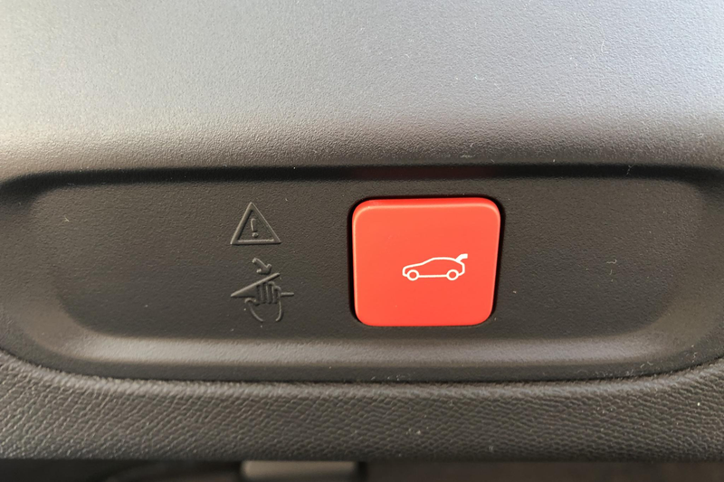 Peugeot 408 e-408 GT Exclusive 58 kWh — photo 7