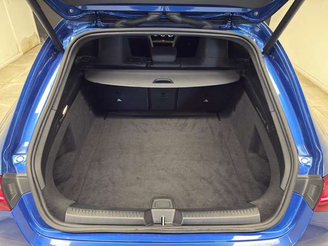 Mercedes-Benz CLA 180 — photo 16