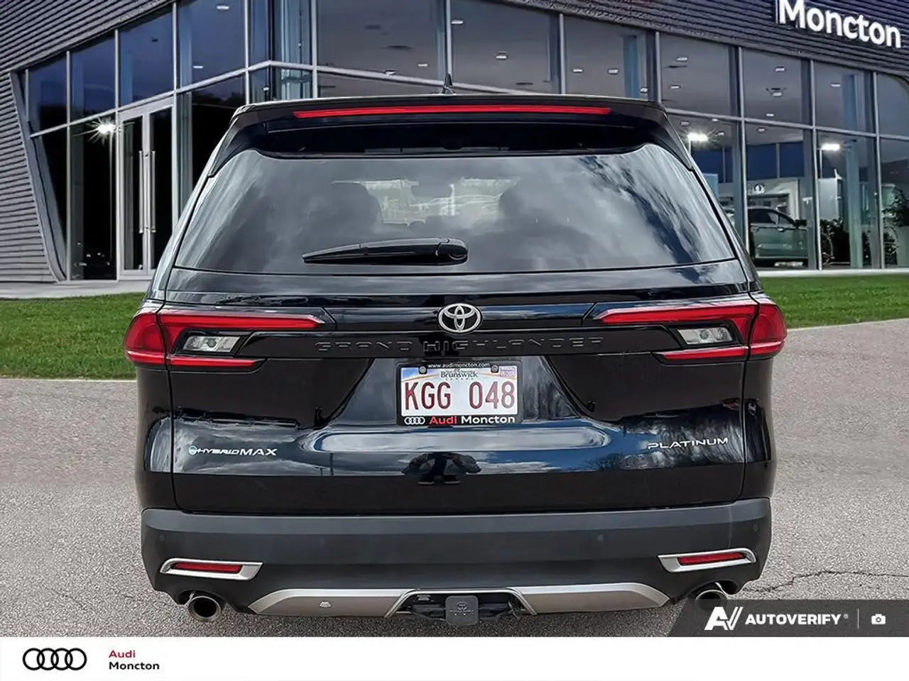 Toyota Grand Highlander снимка Toyota Grand Highlander