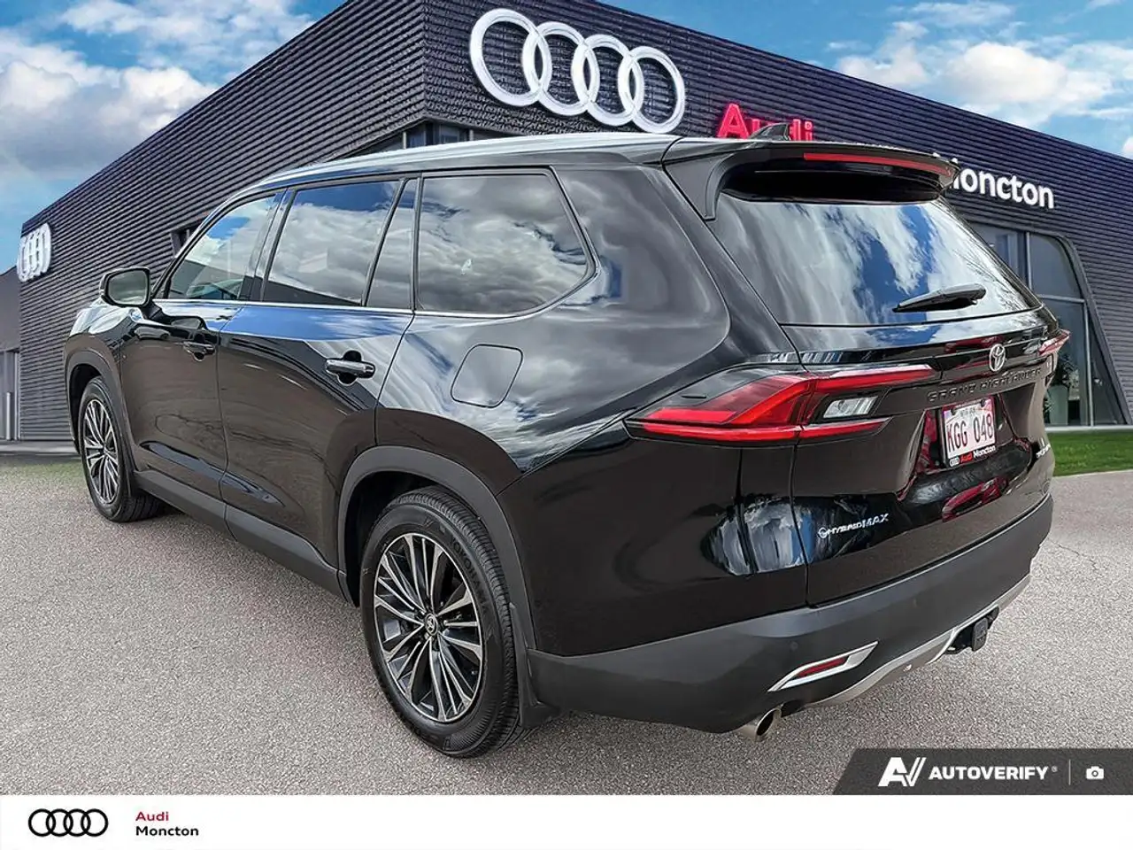 Toyota Grand Highlander снимка Toyota Grand Highlander