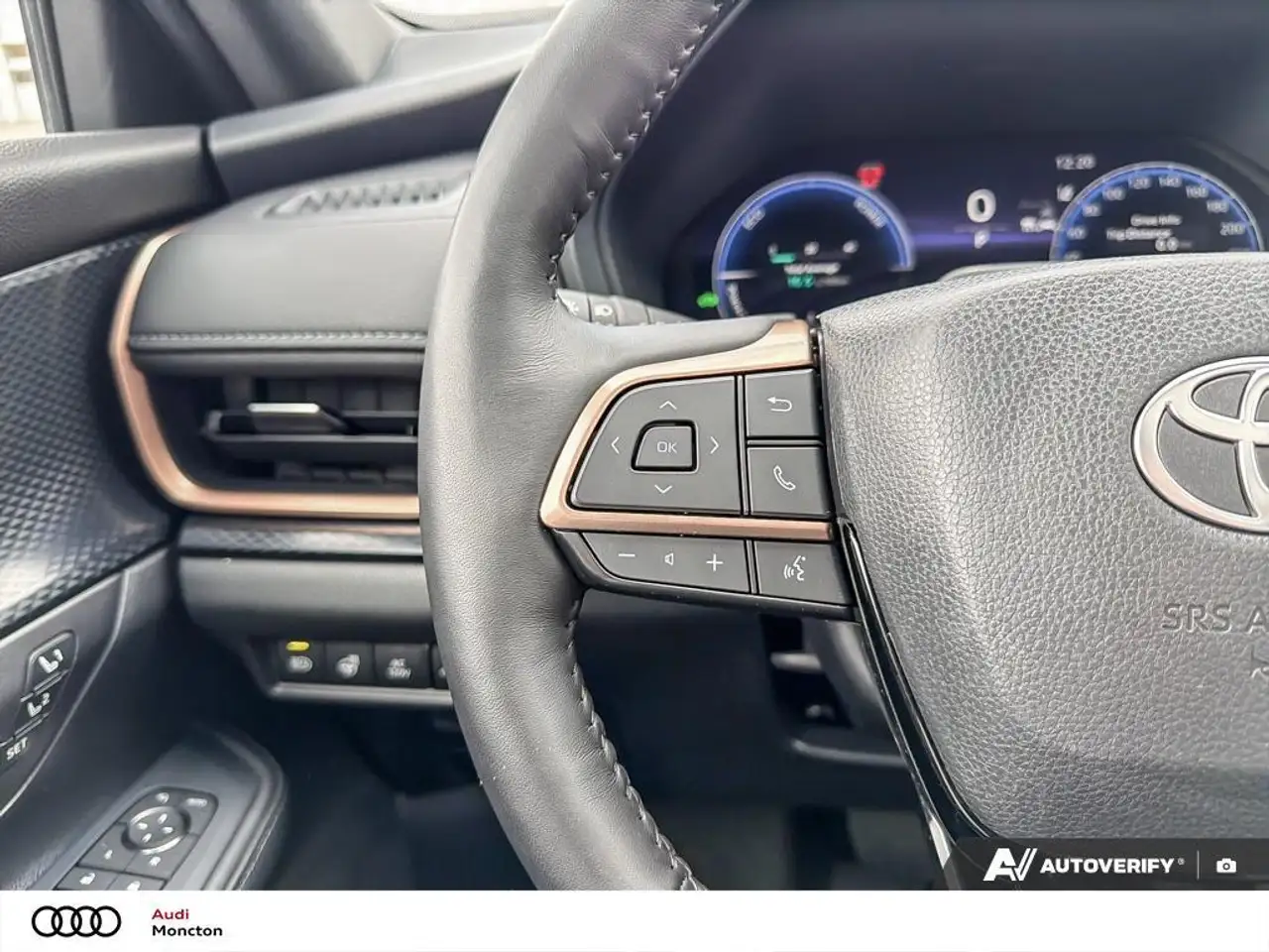 Toyota Grand Highlander снимка Toyota Grand Highlander