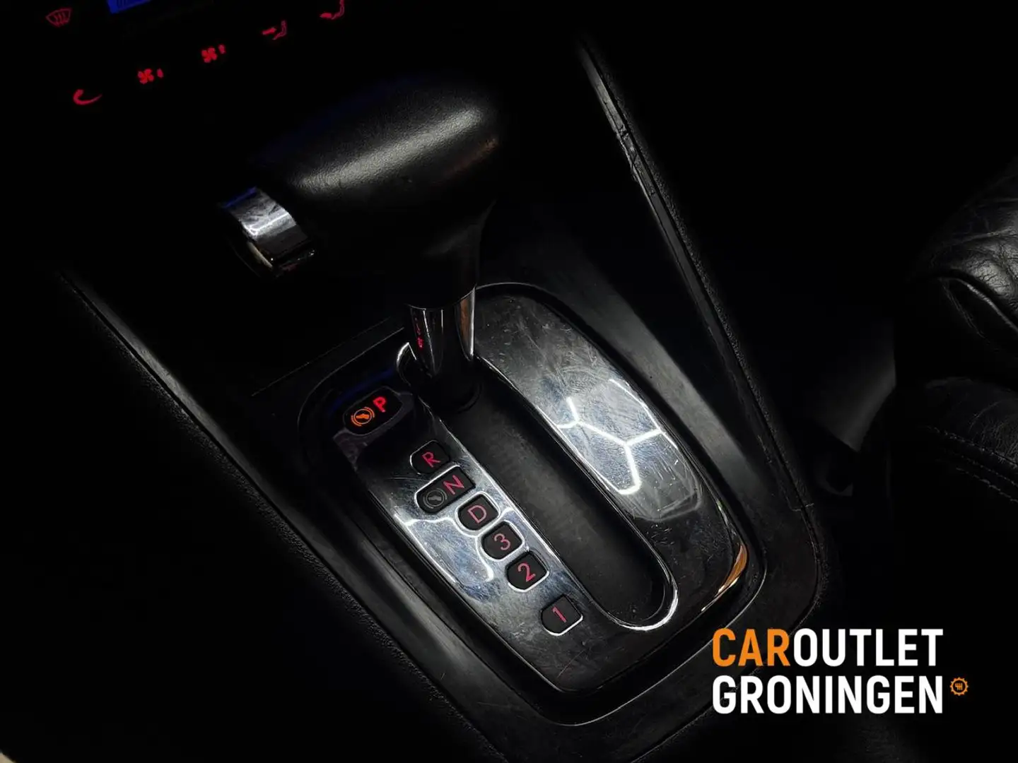 Volkswagen Golf 2.0 Highline 5D | AUTOMAAT | AIRCO | CRUISE Grijs - 2