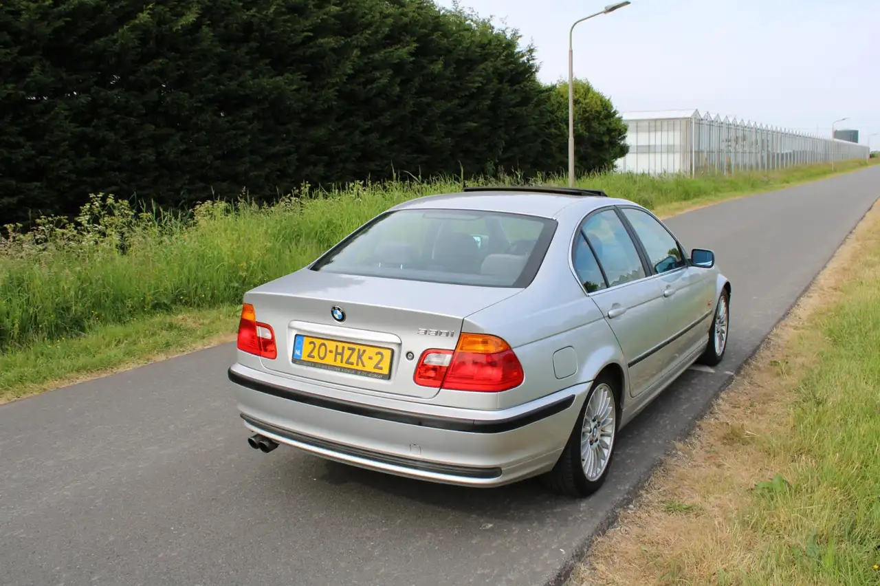 BMW 330I Automaat Youngtimer, foto 5