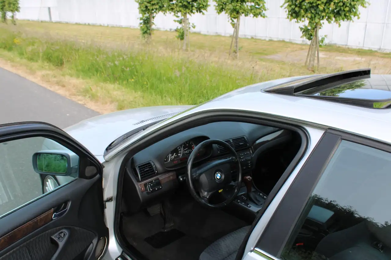 BMW 330I Automaat Youngtimer, foto 12