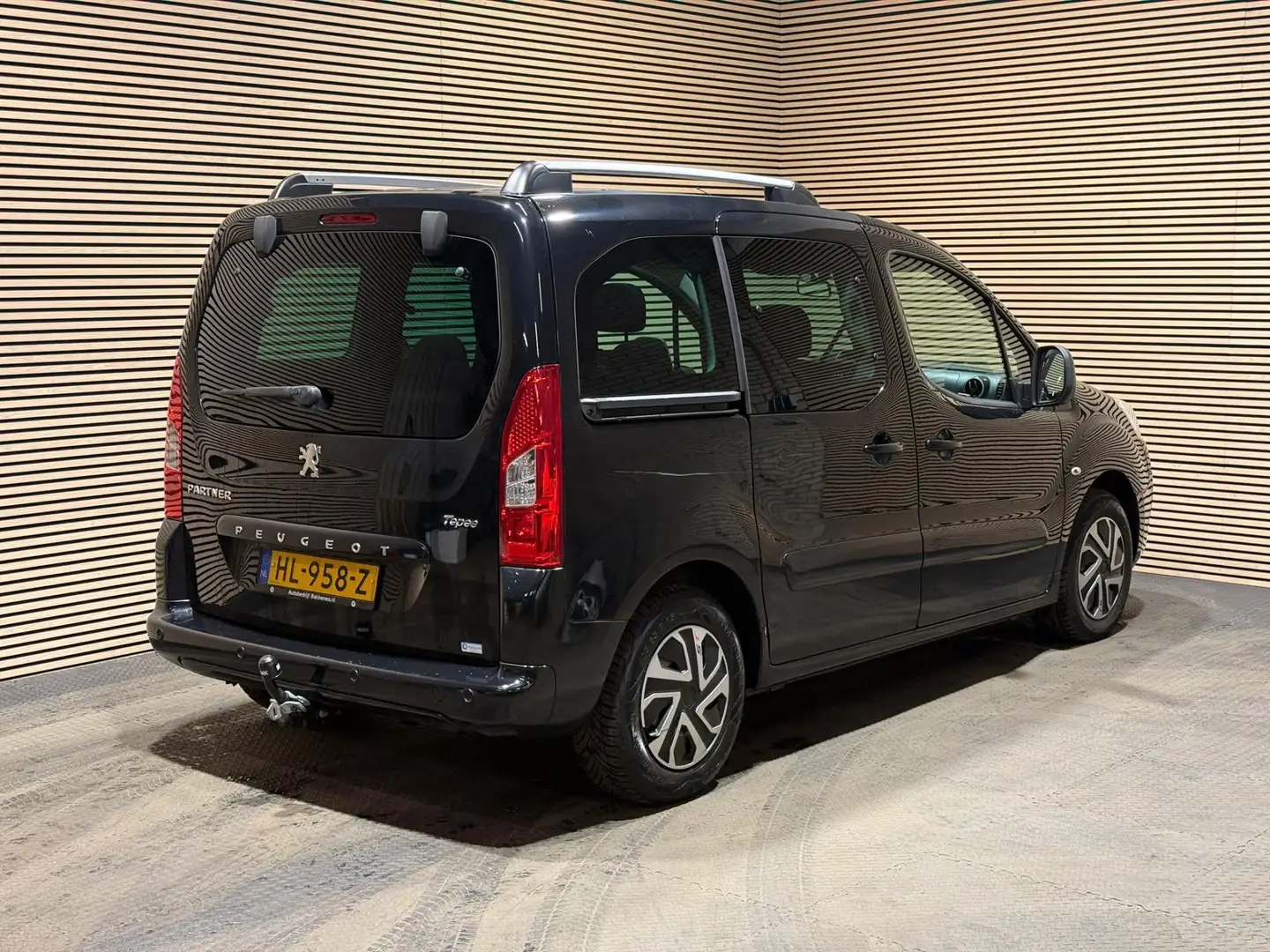 Peugeot Partner Tepee 1.6 VTi XT Executive | Airco | Trekhaak Schwarz - 2