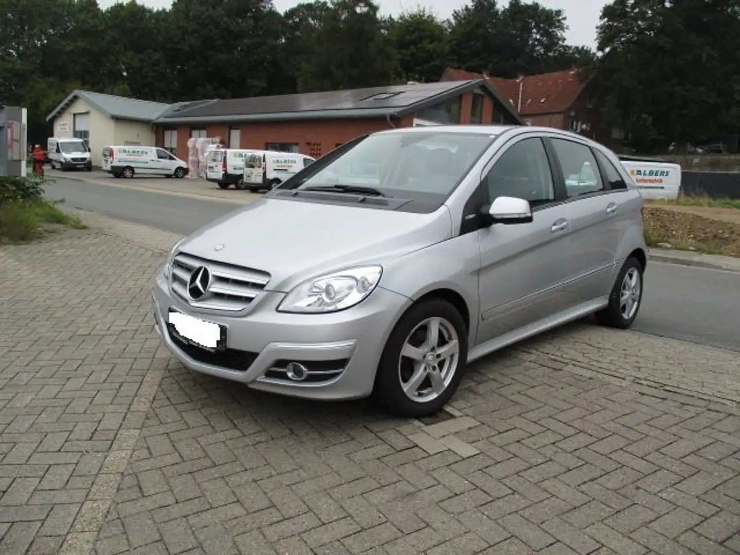 Mercedes-Benz B 160 B-Klasse BlueEFFICIENCY SPORT EDITION Silber - 1