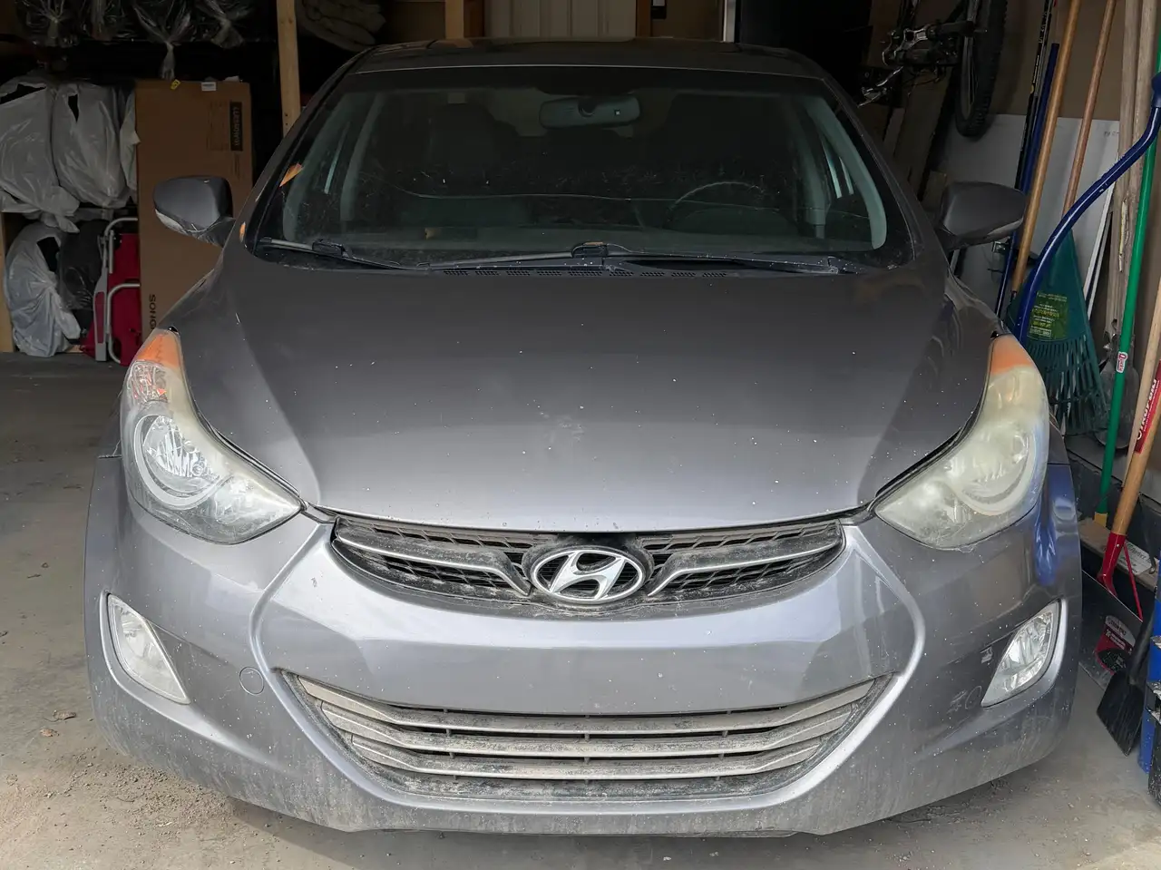 Hyundai ELANTRA снимка Hyundai ELANTRA