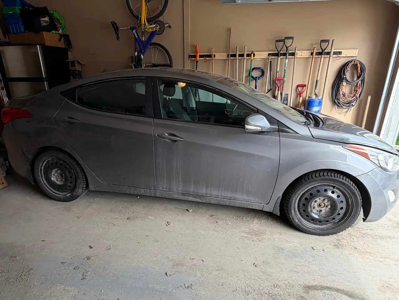 Hyundai ELANTRA снимка Hyundai ELANTRA