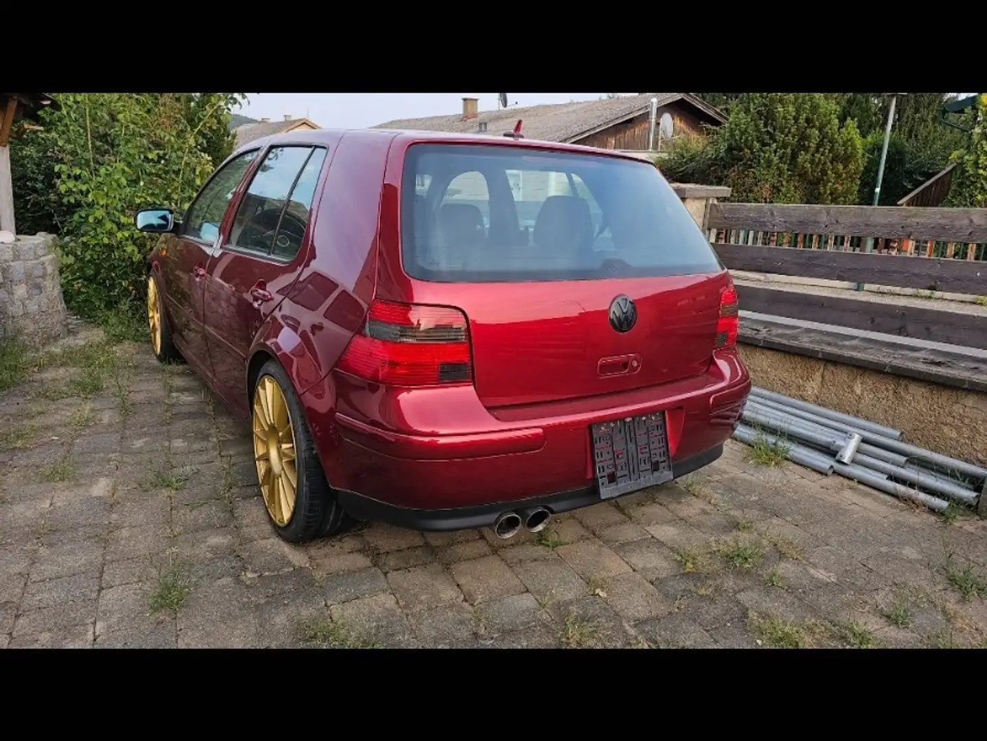Volkswagen Golf GTI Turbo Red - 2