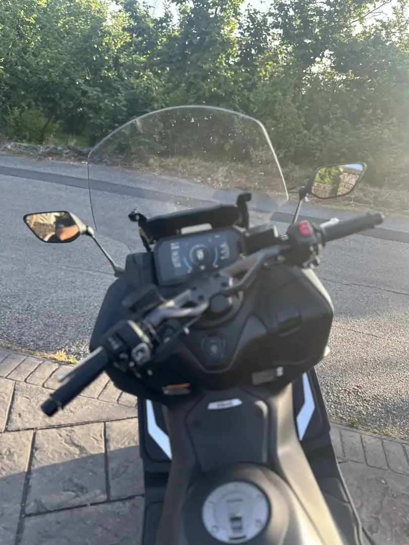 Yamaha TMAX 560 icon black - 2