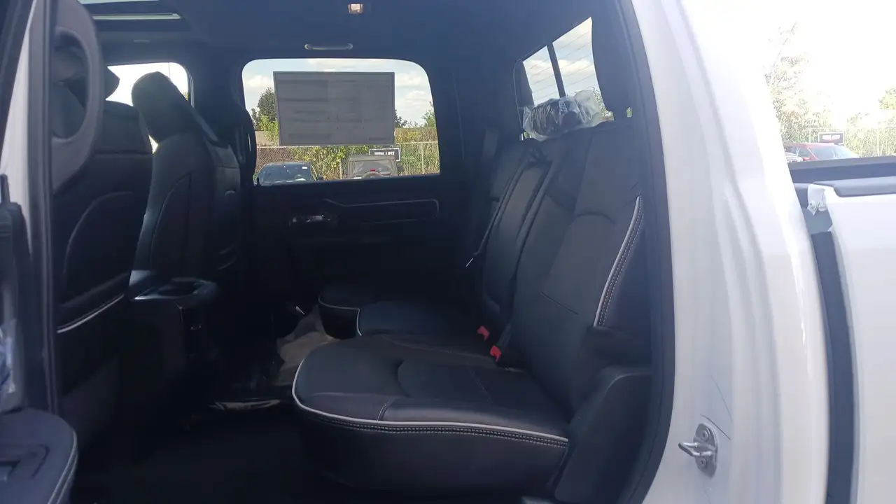 RAM 2500 снимка RAM 2500