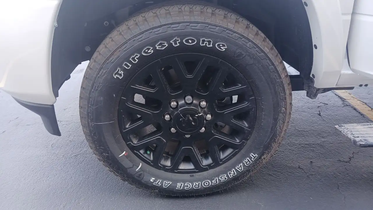 RAM 2500 снимка RAM 2500