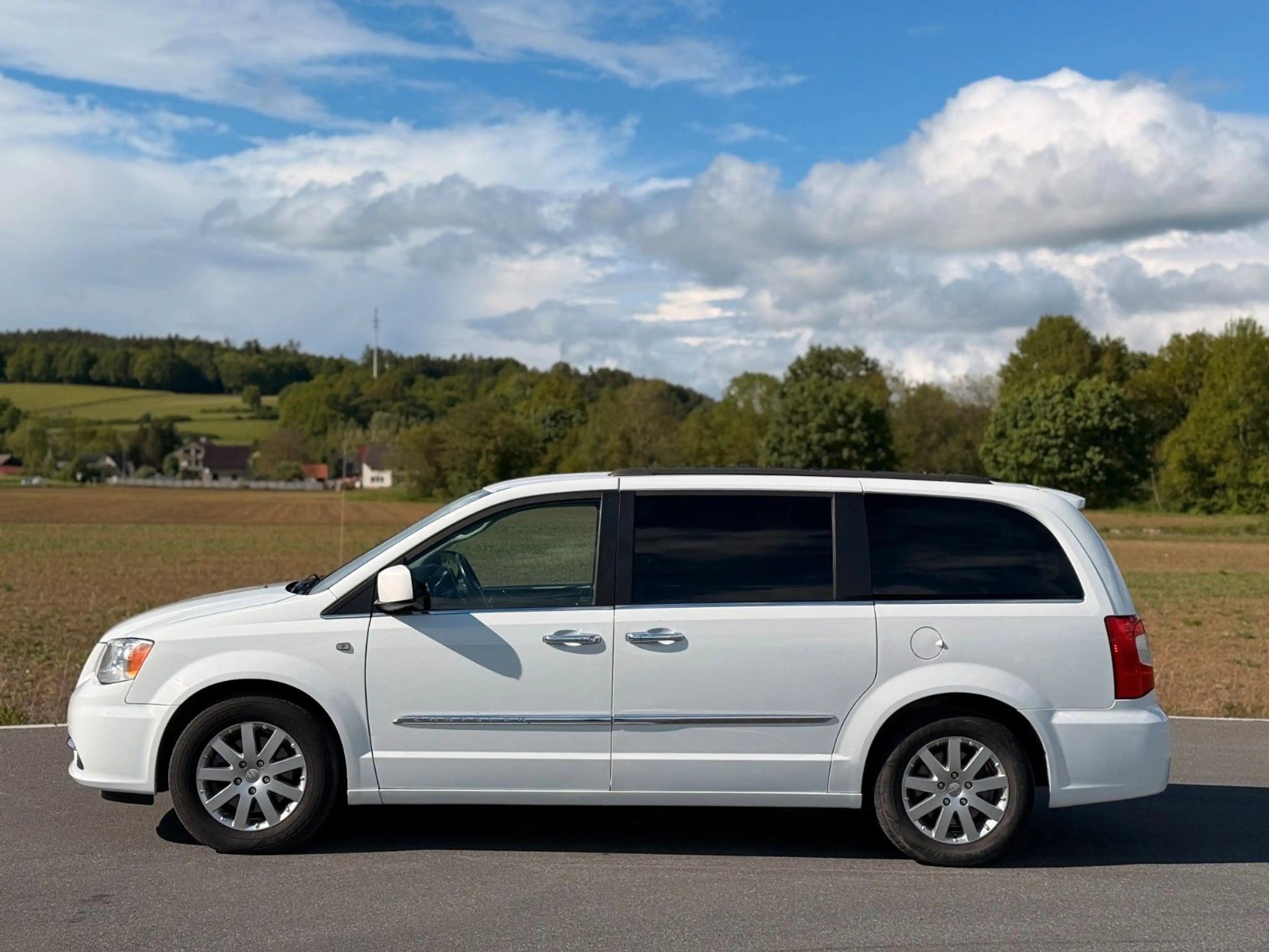 Chrysler Grand Voyager Town Country LPG DVD Vollleder — photo 5