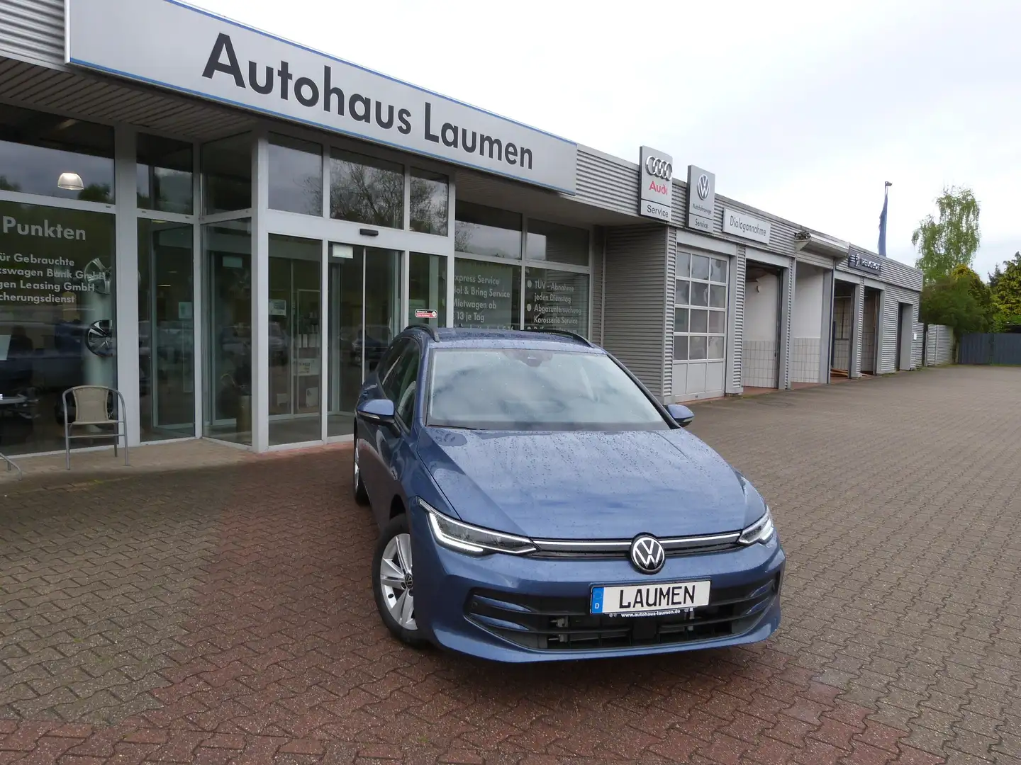 Volkswagen Golf Variant 1.5 TSI Life ACC DigiPro PDC SHZ LED AppConnect LM Azul - 1