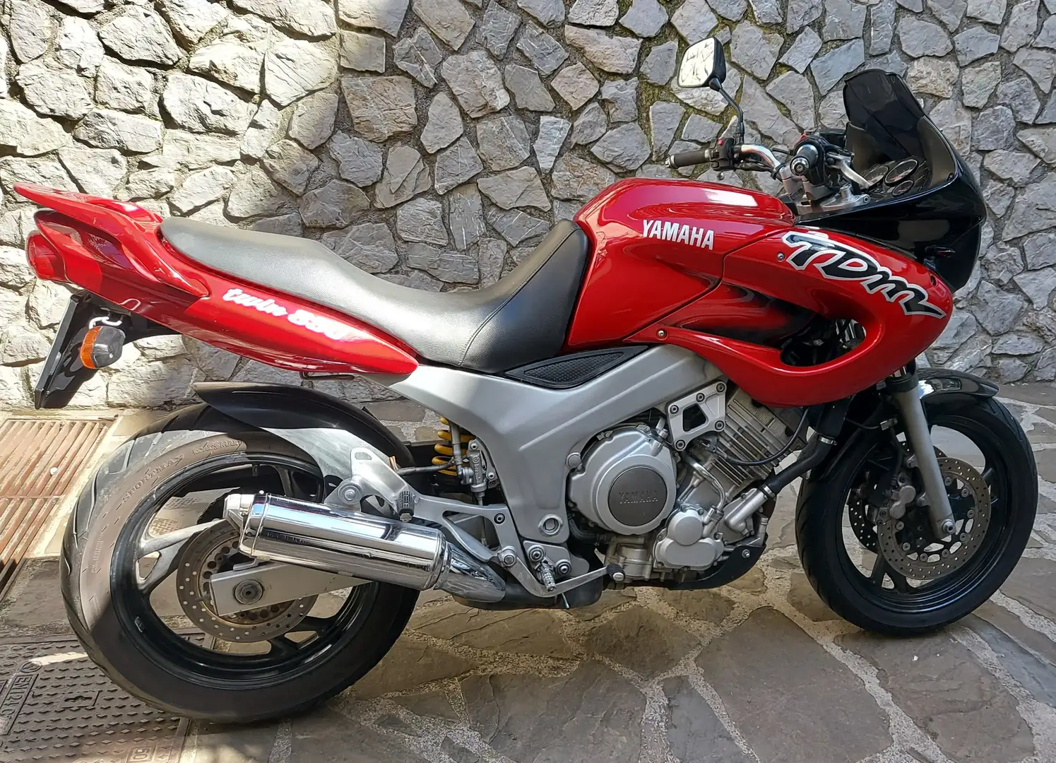 Yamaha TDM 850 Rosso - 1