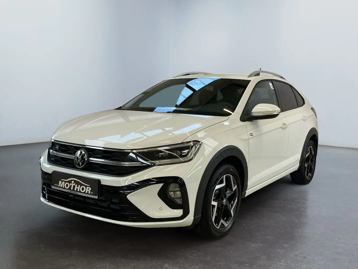 Volkswagen Taigo R-Line 1.0 TSI Park & Comfort Paket Bílá - 2