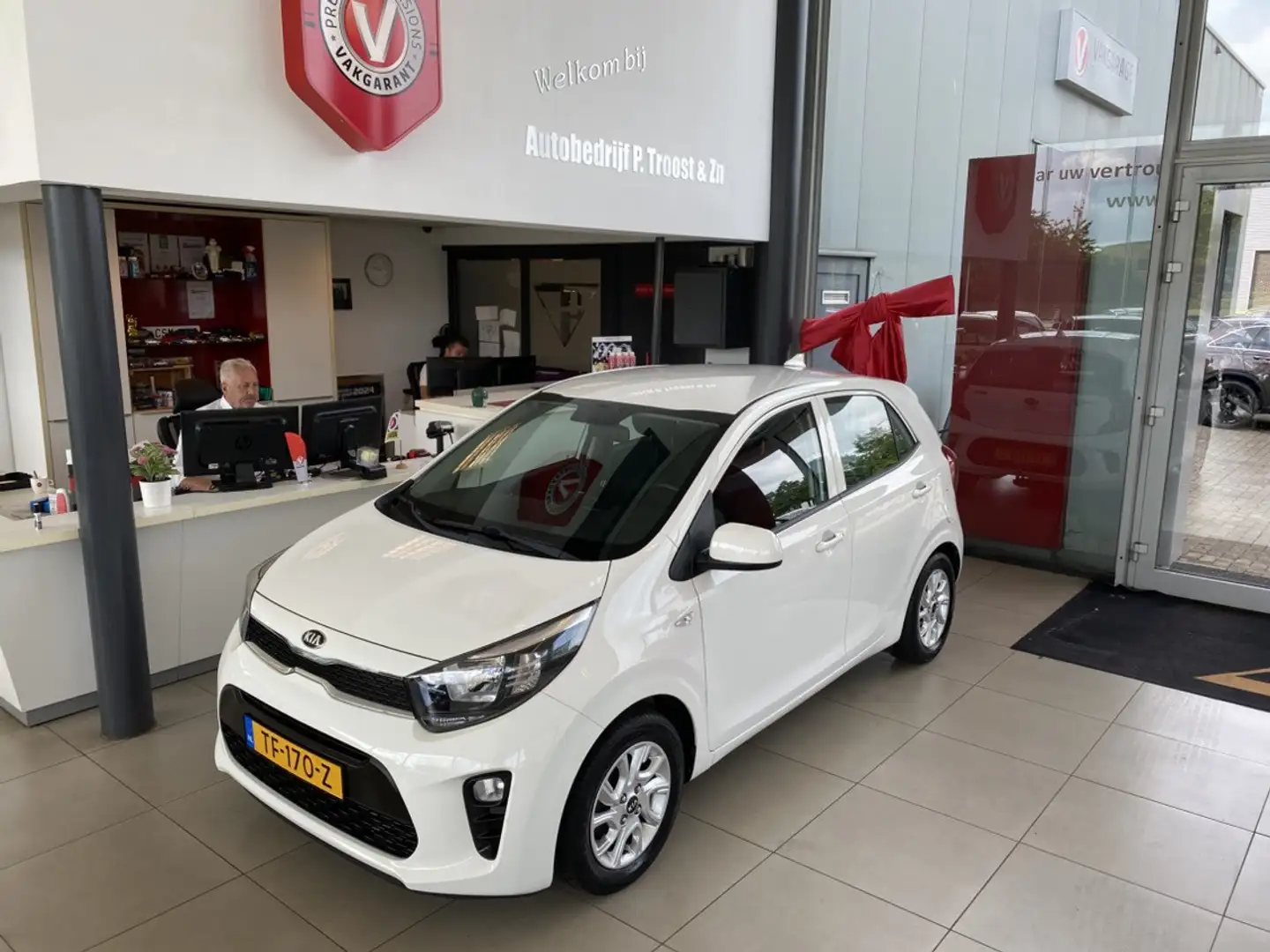 Kia Picanto 1.0 CVVT ComfortPlusLine,Navigatie,Achteruitrijcam Wit - 2