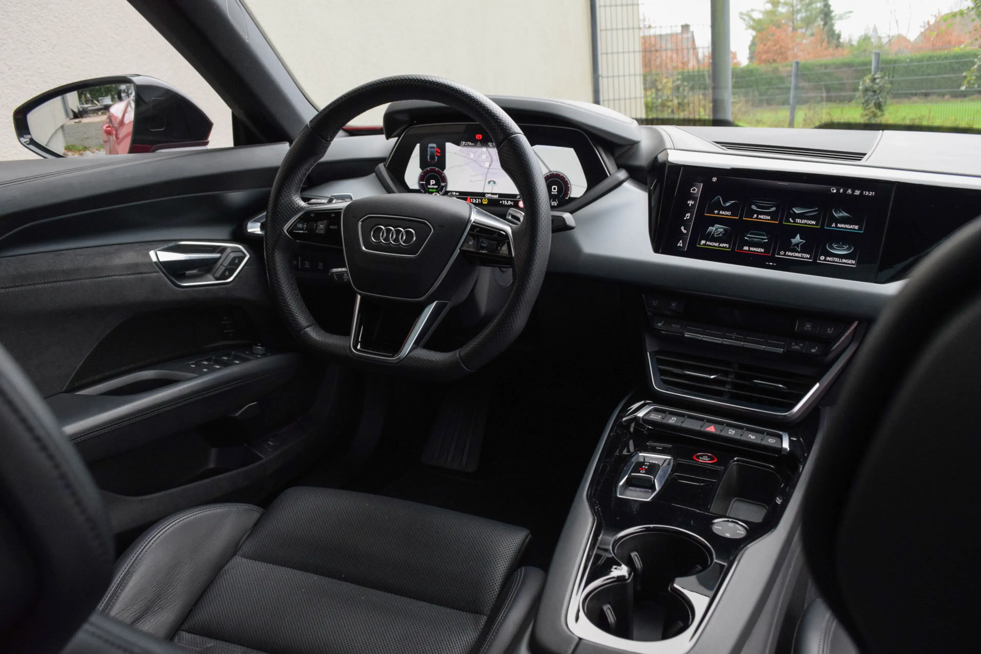 Audi e-tron GT Quattro / RS Design Interieur/ Luchtvering/ Bang & — photo 5