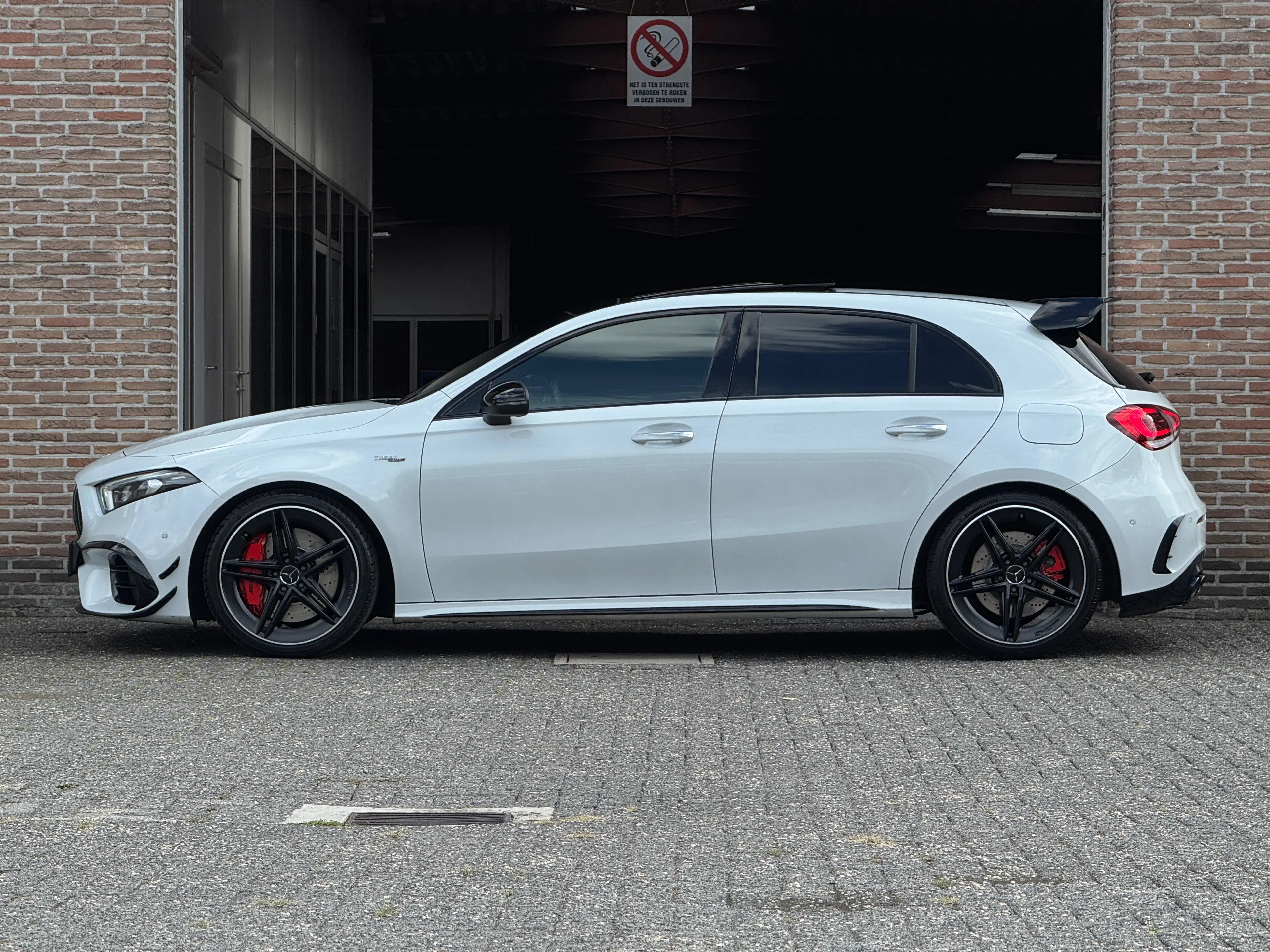 Mercedes-Benz A 45 AMG S 4MATIC+ | Pano | Aero Pack | Burmester | Dynamic Select | CarPlay — photo 4
