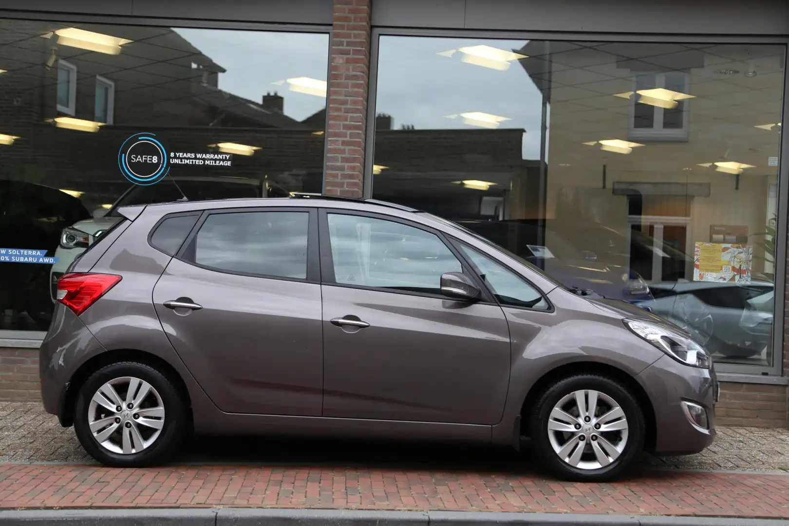 Hyundai iX20 1.6i i-Catcher Automaat Schuifdak Leer Navi Camera Brun - 2